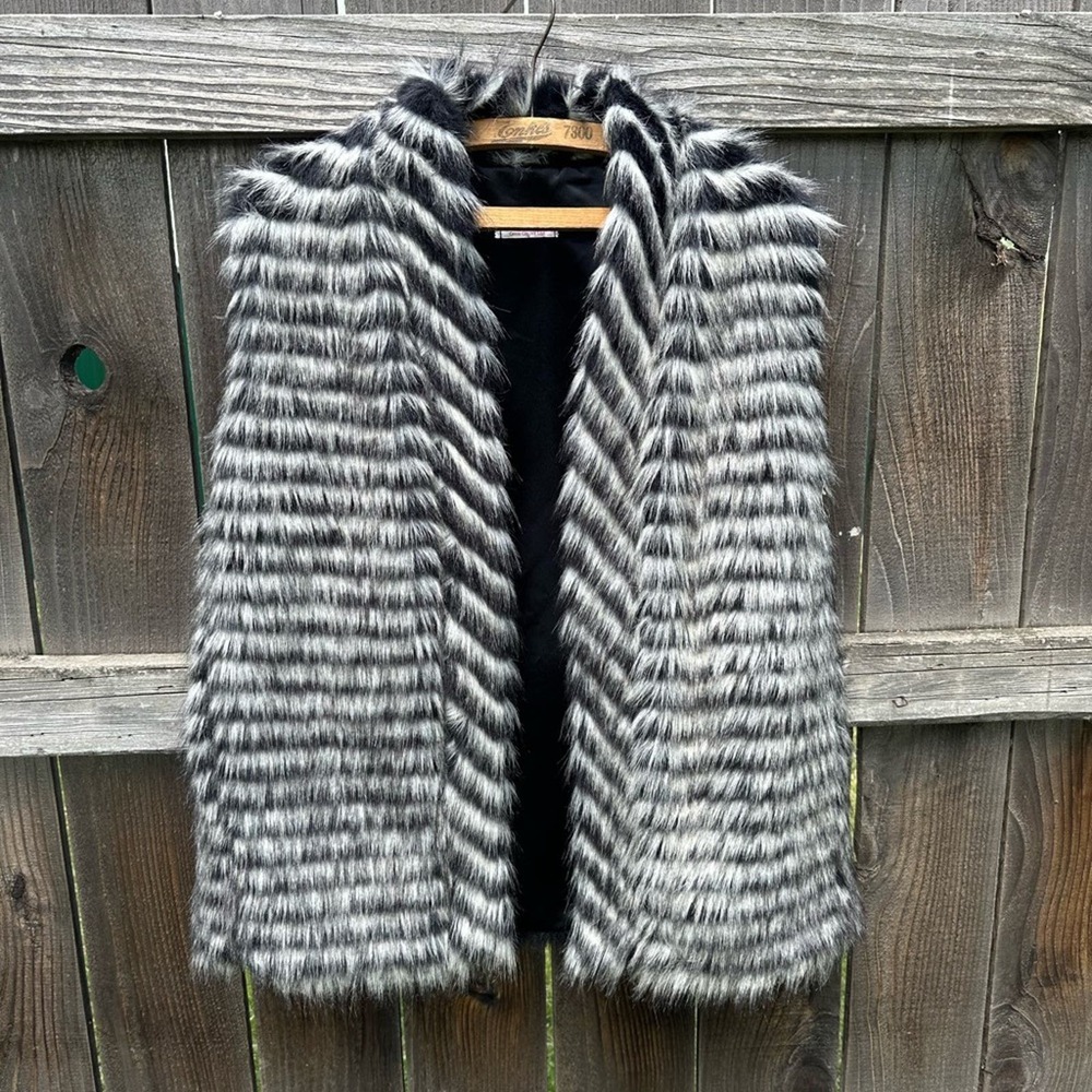 jan’s jems • fur vest carson city nevada nwt boutique handmade tabby